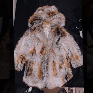 SPIRITHOODS (Arctic fox fur coat)